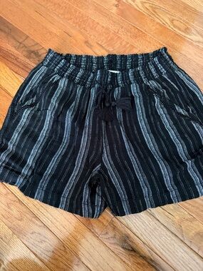 Briggs New York Black & White Striped High-Waist Shorts